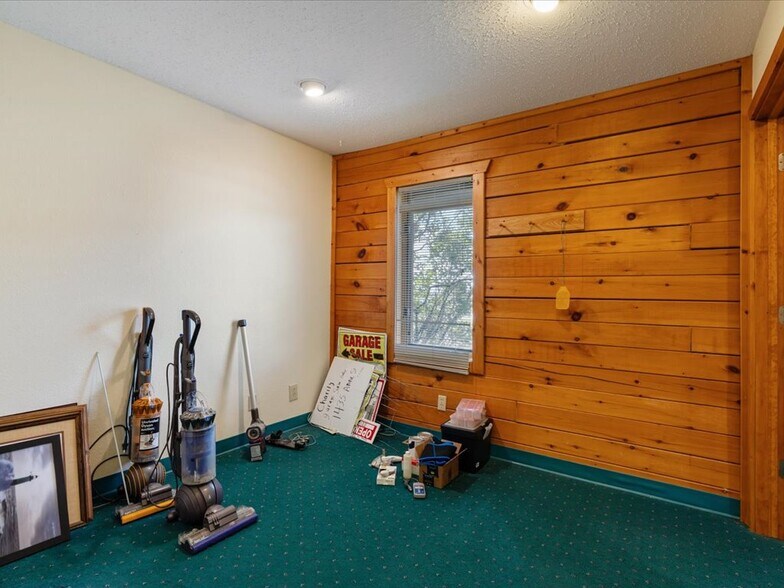 More Photos Of 1435 Anne St NW, Bemidji Office For Sale