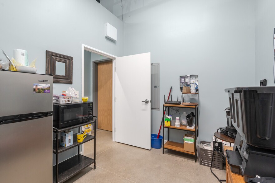 More Photos Of 100 E 2nd St, Cedar Falls Apartments For Lease