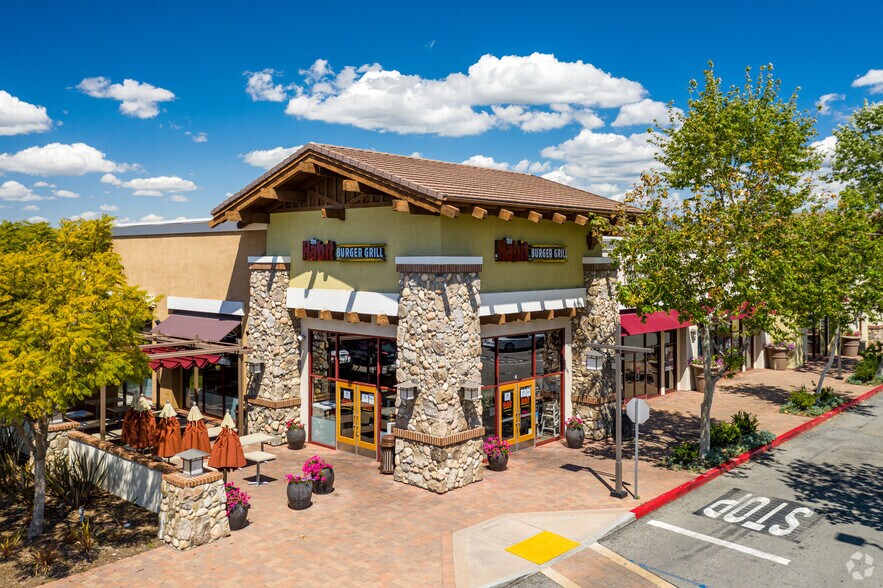 More Photos Of 23602-23624 El Toro Rd, Lake Forest General Retail For Lease