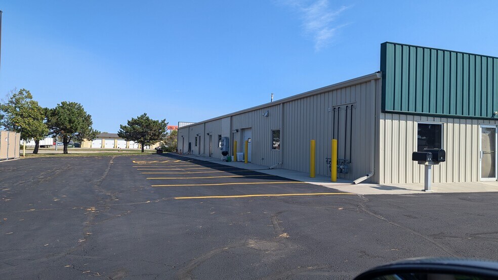More Photos Of 848 S Military Rd, Fond Du Lac Storefront Retail Office For Sale