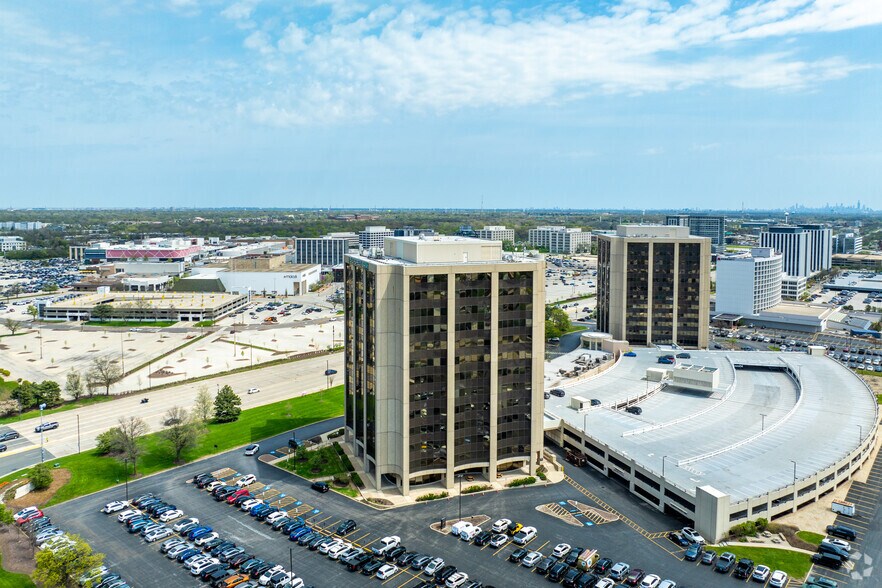 More Photos Of 1415 W 22nd St, Oak Brook Office For Lease