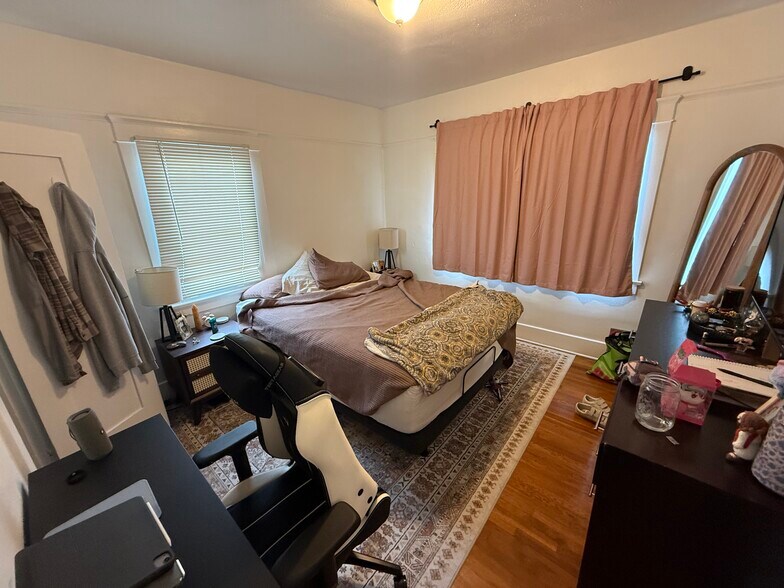 More Photos Of 2438-2446 India St, San Diego Apartments For Sale