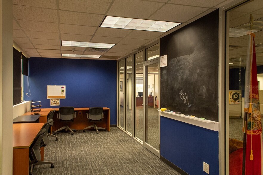 More Photos Of 12425 28th St N, Saint Petersburg Office For Lease