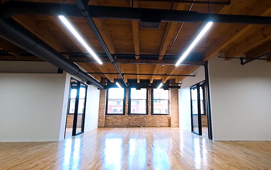 More Photos Of 213 W institute Pl, Chicago Loft Creative Space For Lease
