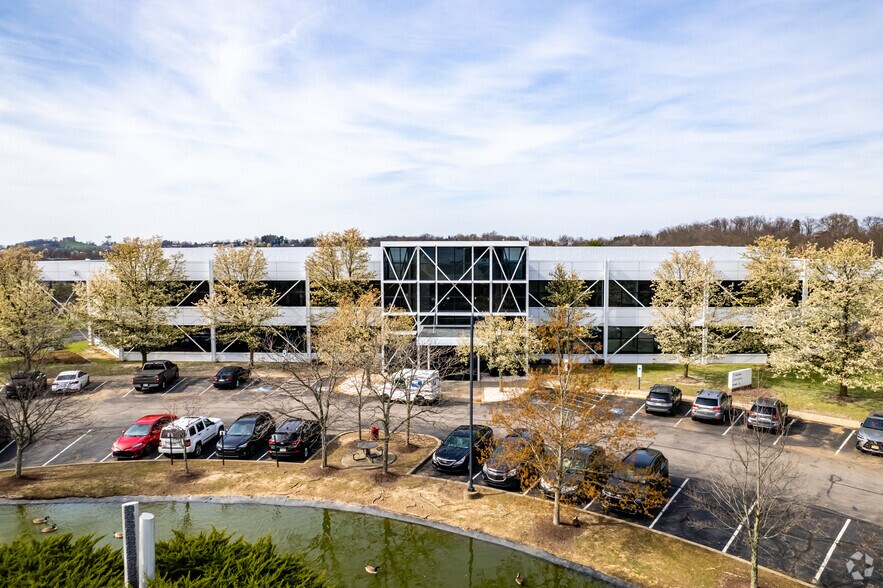 More Photos Of 1 Penn Center Blvd, Pittsburgh Unknown For Lease