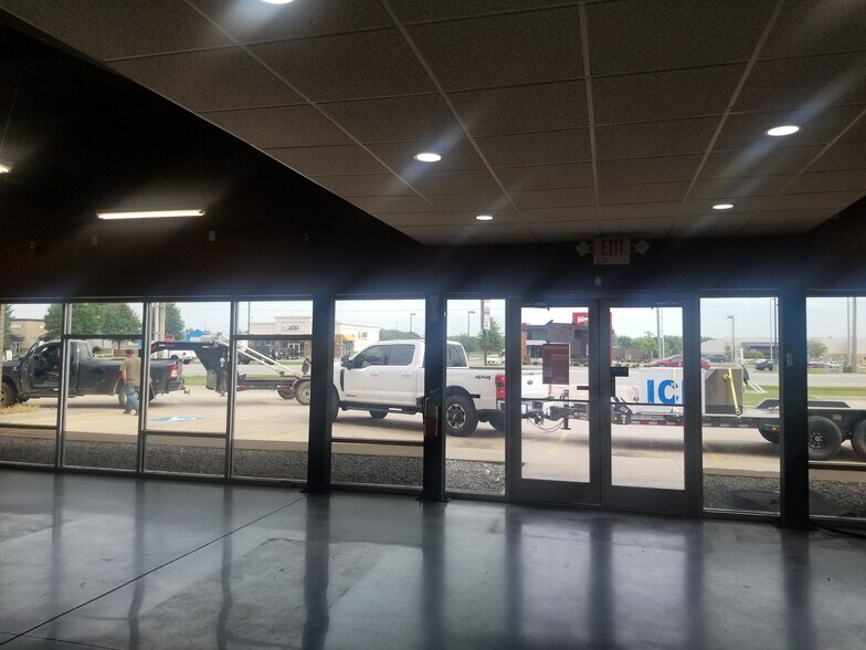 More Photos Of 3370 US-412 Hwy, Siloam Springs Freestanding For Lease