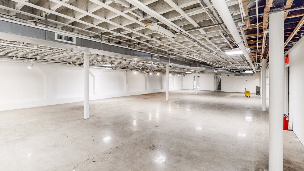More Photos Of 124 College St, Asheville Office Residential For Sale