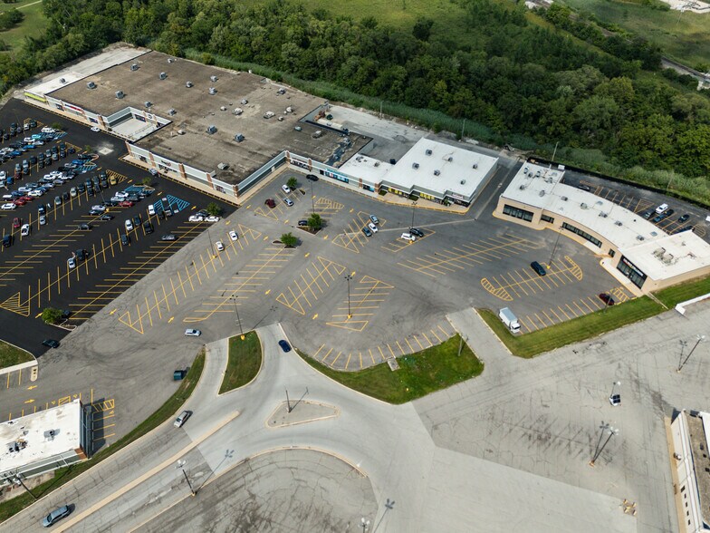 More Photos Of 8301-8349 Indianapolis Blvd, Highland Unknown For Lease