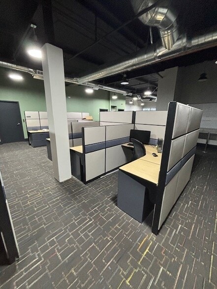 More Photos Of 9410 Topanga Canyon Blvd, Chatsworth Office For Sale
