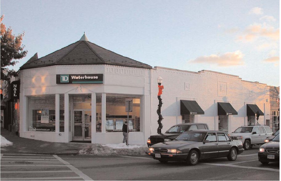 Primary Photo Of 24-32 E Main St, Mount Kisco Storefront For Lease