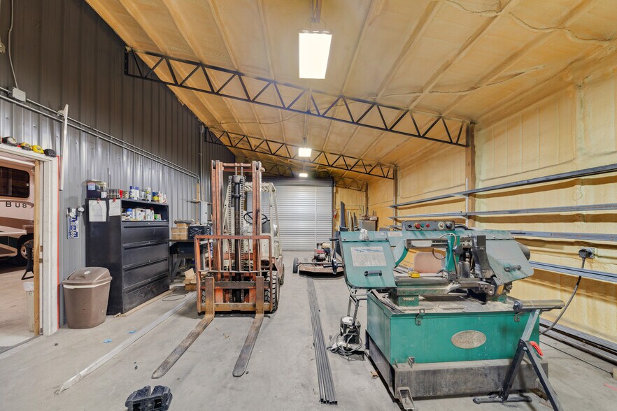 More Photos Of 634 Swiss Colony Rd, Hohenwald Warehouse For Sale