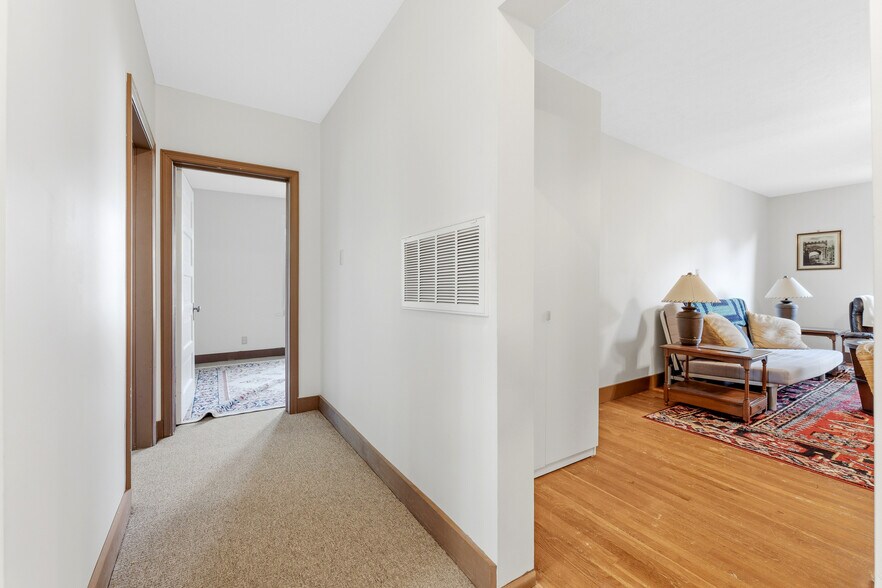 More Photos Of 320 Watts St, Morgantown Apartments For Sale