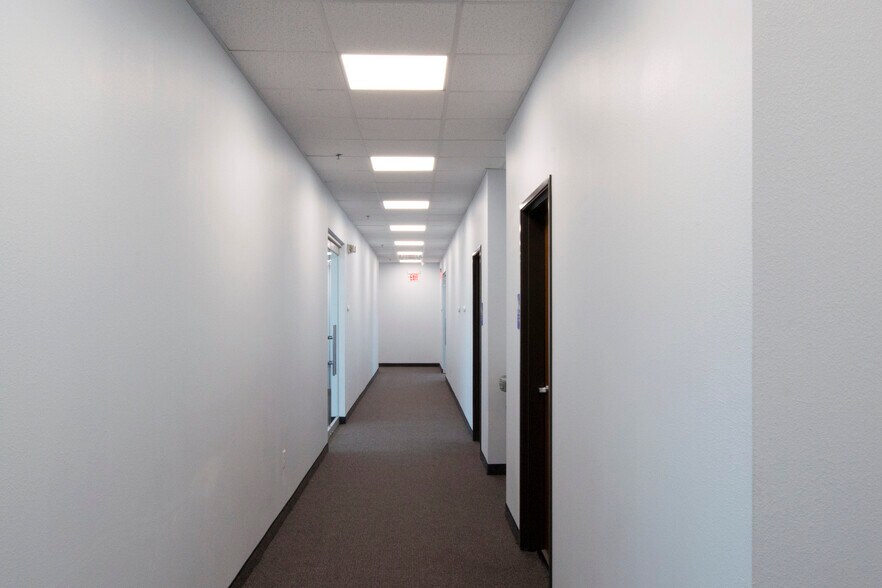 More Photos Of 1220 W Trinity Mills Rd, Carrollton Office Residential For Lease