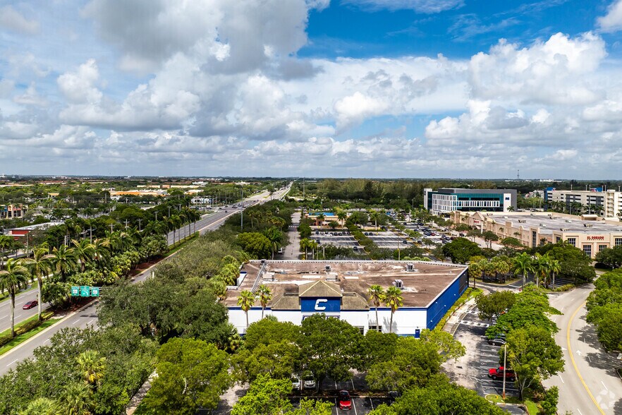 More Photos Of 12151 Pines Blvd, Pembroke Pines Freestanding For Lease