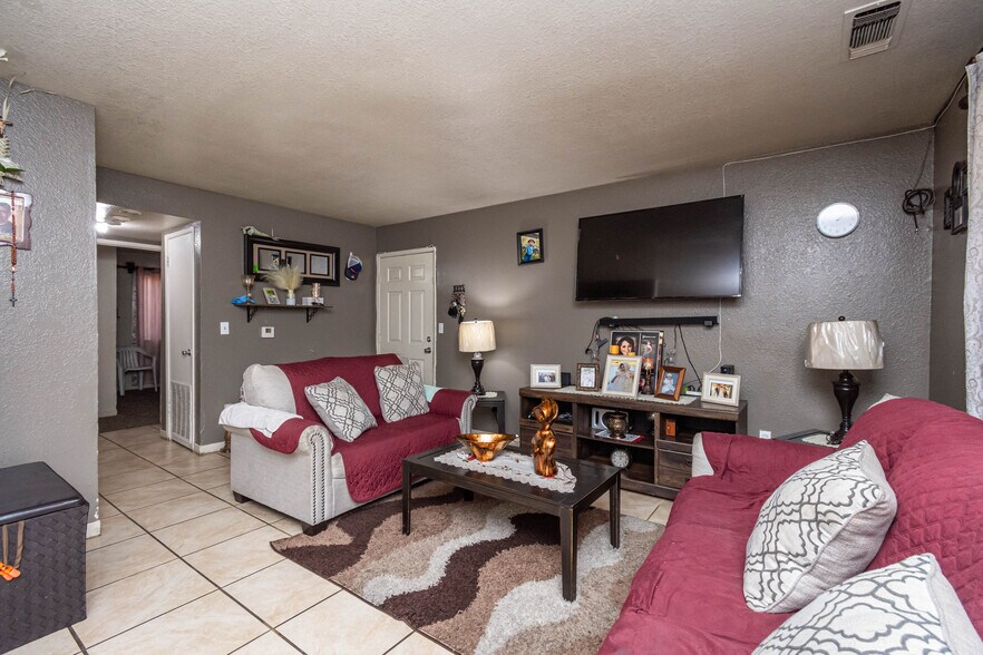 More Photos Of 2270-2280 Northview Dr, Sacramento Apartments For Sale