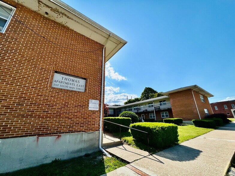 More Photos Of 207 S Main St, Louisiana Apartments For Sale
