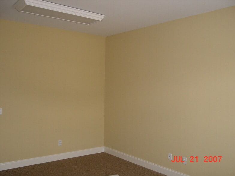 More Photos Of 5400 Laurel Springs Pky, Suwanee Office Residential For Lease