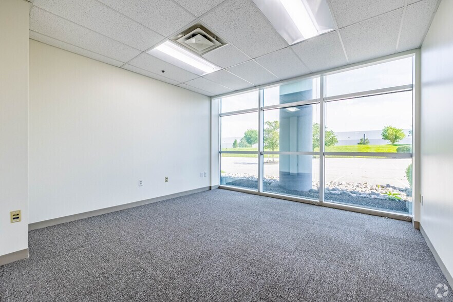 More Photos Of 1405 Worldwide Blvd, Hebron Warehouse For Lease