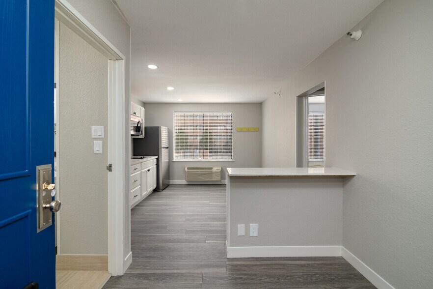 More Photos Of 3211 S 79th East Ave, Tulsa Apartments For Sale