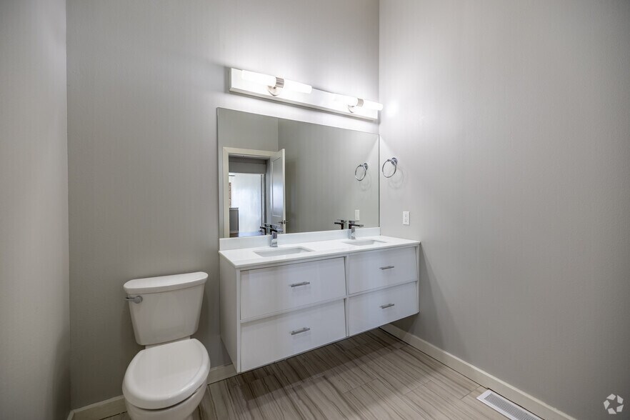 More Photos Of 310 E 1st St, Tulsa Apartments For Lease