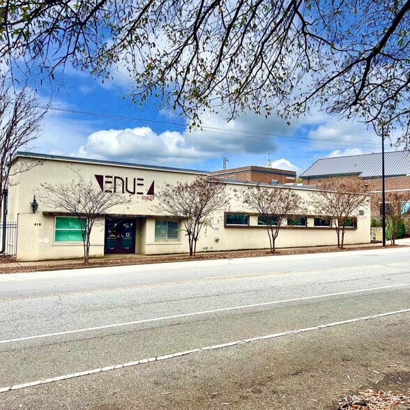 More Photos Of 415 W Washington St, Greenville Freestanding For Lease