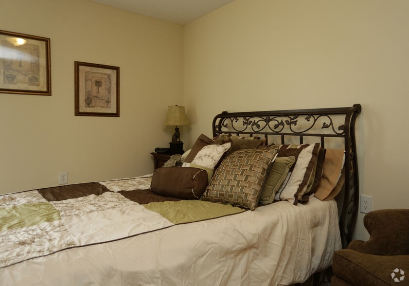 More Photos Of 1901 Lafayette St, Gretna Apartments For Sale