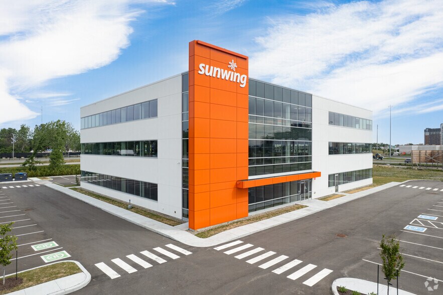 More Photos Of 3105 Pl Louis-R.-Renaud, Laval Office For Lease