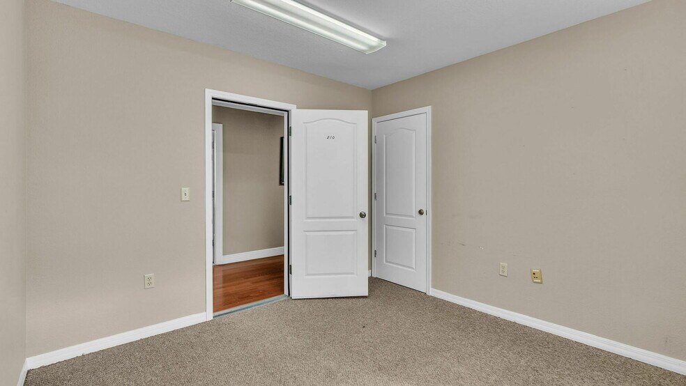 More Photos Of 415 E Main St, Bartow Office For Lease