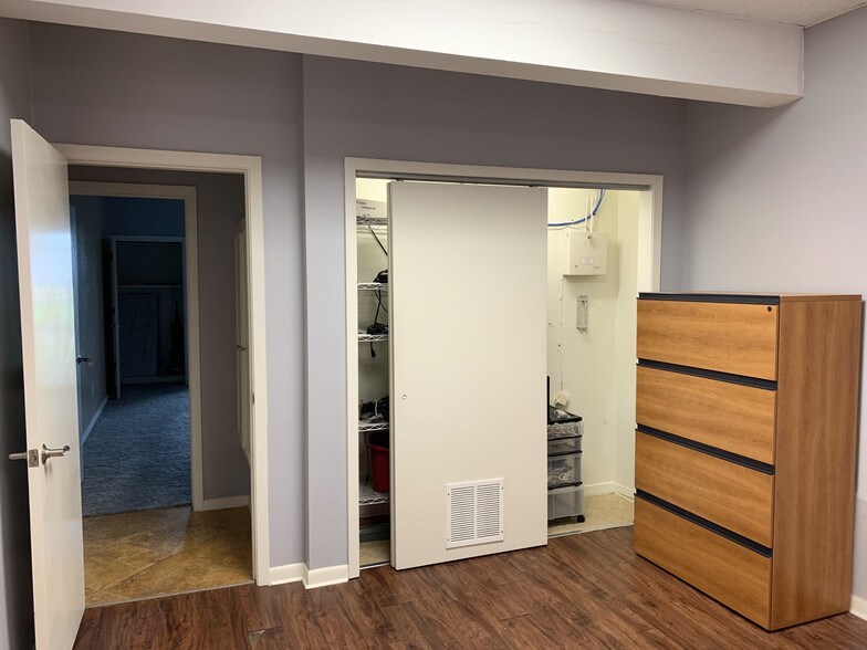 More Photos Of 14339 Torrey Chase Blvd, Houston Loft Creative Space For Lease