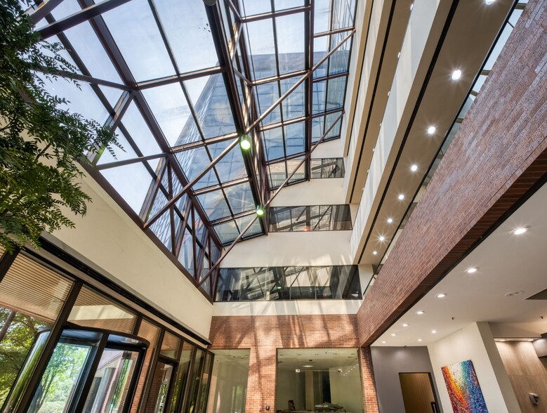More Photos Of 909 ESE Loop 323, Tyler Office For Sale