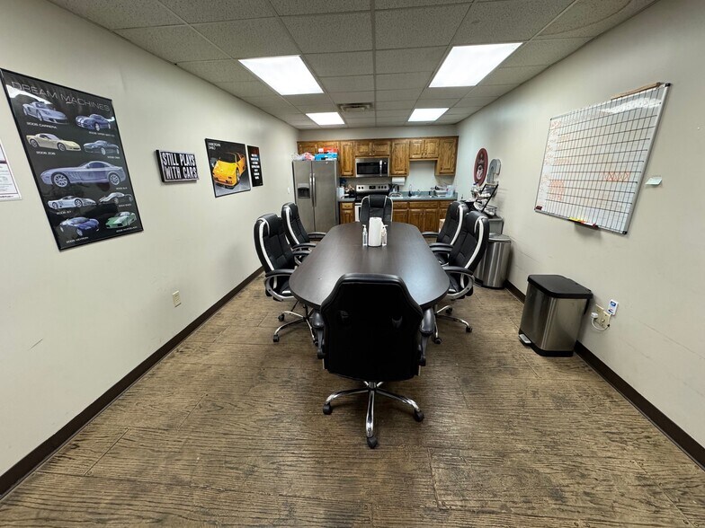 More Photos Of 6801 Hedge Lane Ter, Shawnee Showroom For Sale