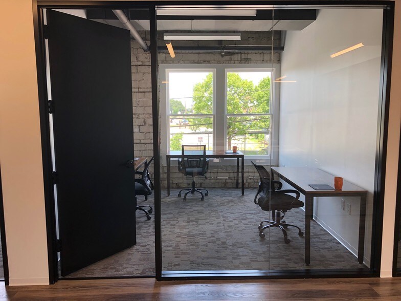 More Photos Of 1923 Washington Ave, Houston Coworking Space
