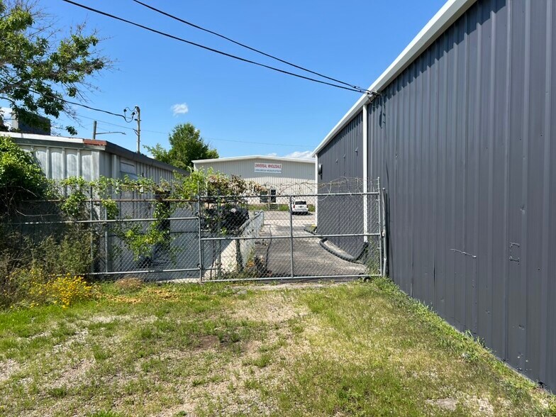 More Photos Of 6120 Airways Blvd, Chattanooga Warehouse For Sale