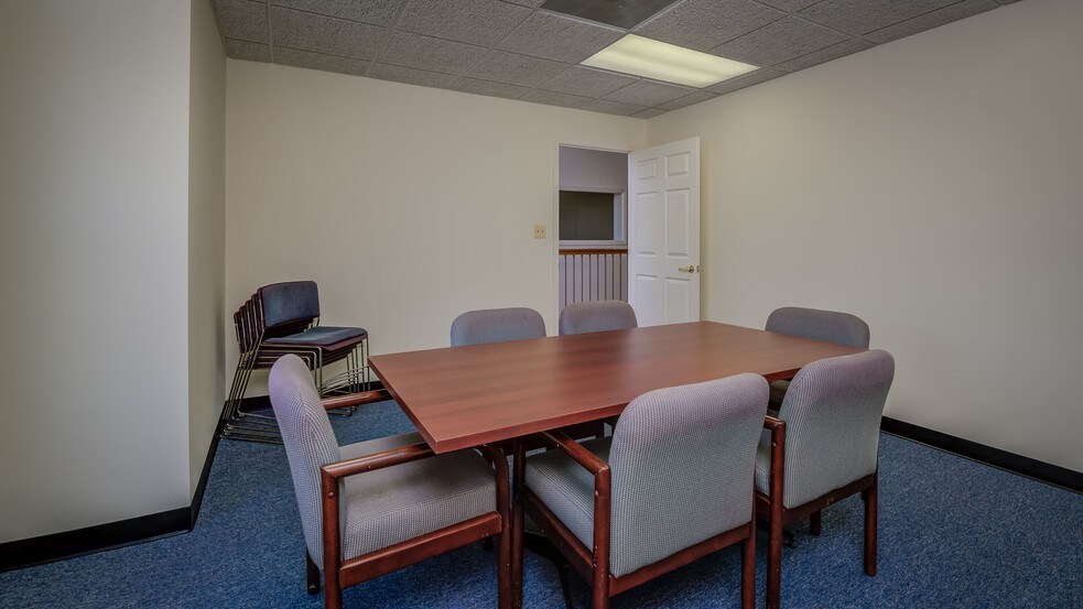 More Photos Of 8361-8379 Cherry Ln, Laurel Medical For Sale