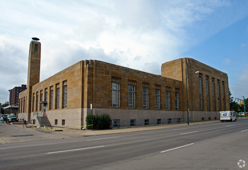 More Photos Of 150 N Limestone St, Springfield Post Office For Lease