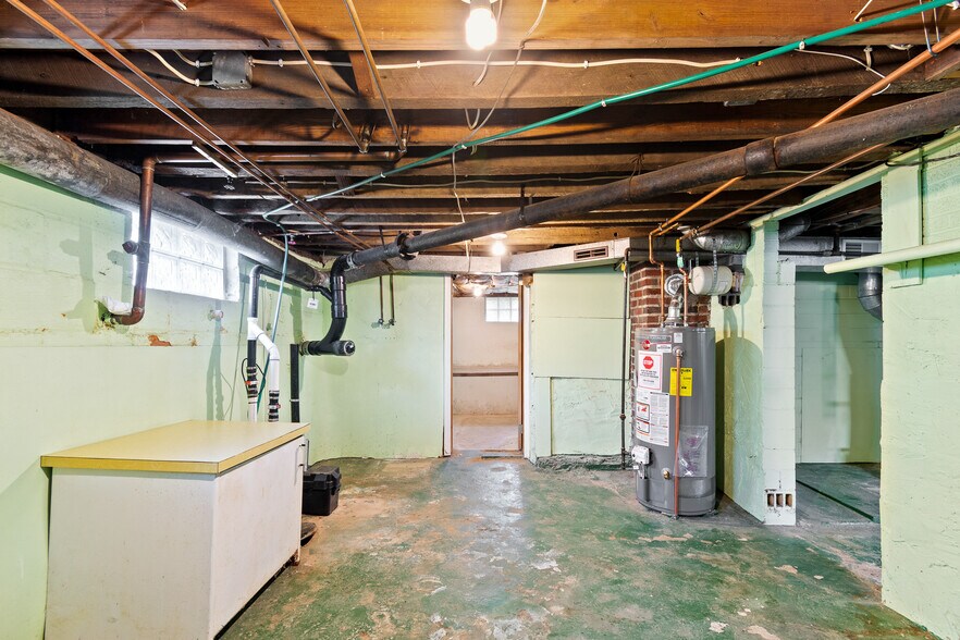 More Photos Of 608 Applegrove St NW, North Canton Office For Sale