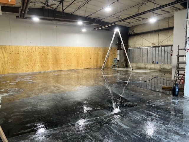 More Photos Of 37A Old Albany Post Rd, Ossining Warehouse For Lease