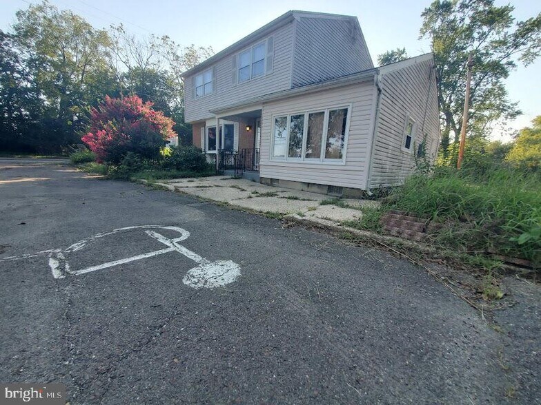 More Photos Of 108 Juliustown Rd, Browns Mills Storefront Retail Residential For Sale