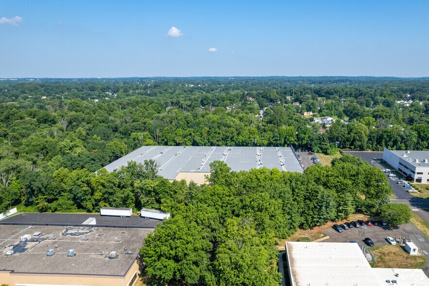 More Photos Of 2530 Pearl Buck Rd, Bristol Warehouse For Lease