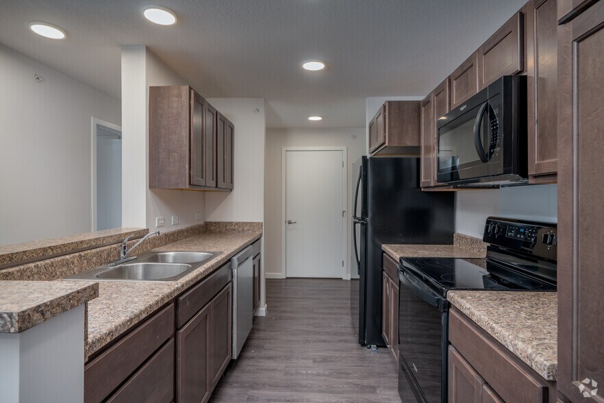More Photos Of 2300 Hastings Ave, Newport Apartments For Lease