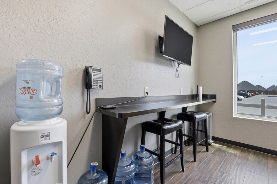 More Photos Of 2804 SW 134th St, Oklahoma City Medical For Sale