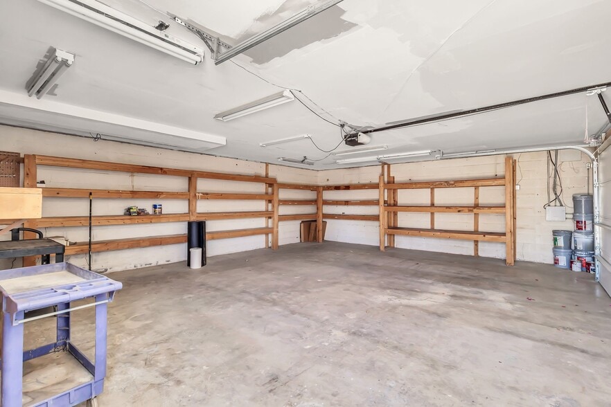 More Photos Of 517 S Lebaron St, Mesa Warehouse For Lease