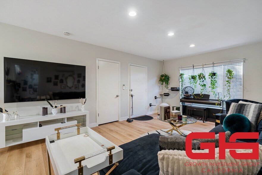 More Photos Of 239 S Madison Ave, Pasadena Apartments For Sale