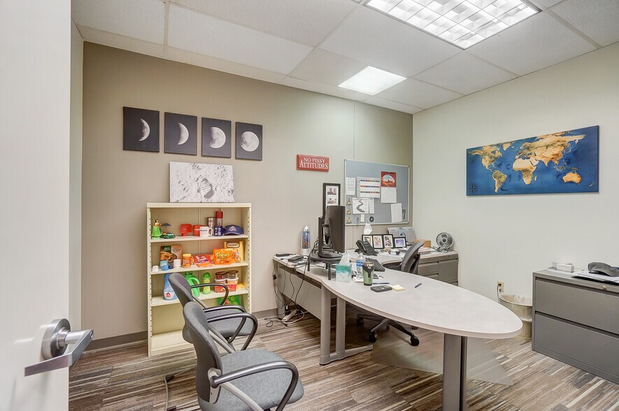 More Photos Of 2025 E 4th St, Lima Light Manufacturing For Sale