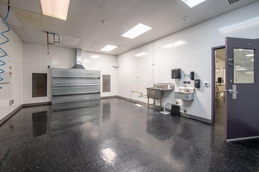 More Photos Of 1105 Constitution Dr, Trinidad Food Processing For Lease