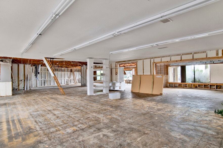 More Photos Of 616 Gulf Shores Pky, Gulf Shores Freestanding For Sale