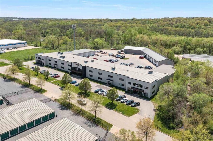 More Photos Of 2000 James St, Coralville Service For Lease