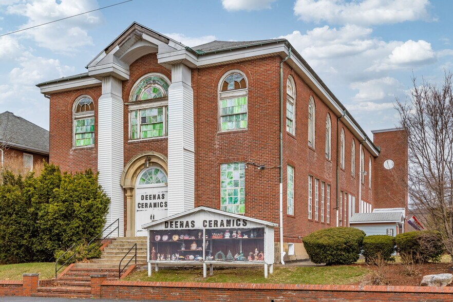 More Photos Of 1160 Chestnut St, Kulpmont Freestanding For Sale