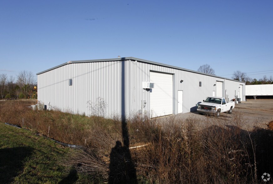 More Photos Of 5540 E Division St, Mount Juliet Warehouse For Lease