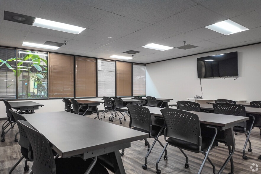 More Photos Of 10700 Richmond Ave, Houston Office For Lease